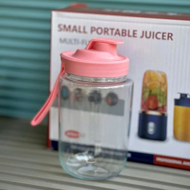 Portable Mini Electric Juicer Blender – USB Rechargeable Personal Smoothie Maker
